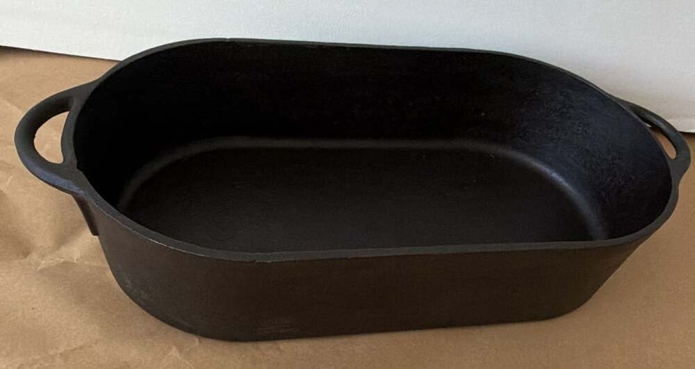 Vintage 3060 black cast Iron deep fryer *excellent condition* NO LID
